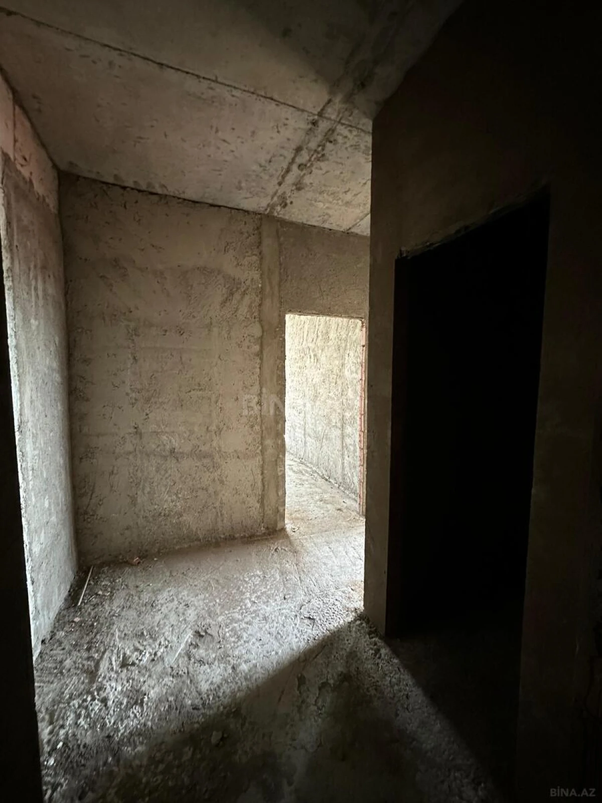 Satılır 2 otaqlı mənzil 70 m²