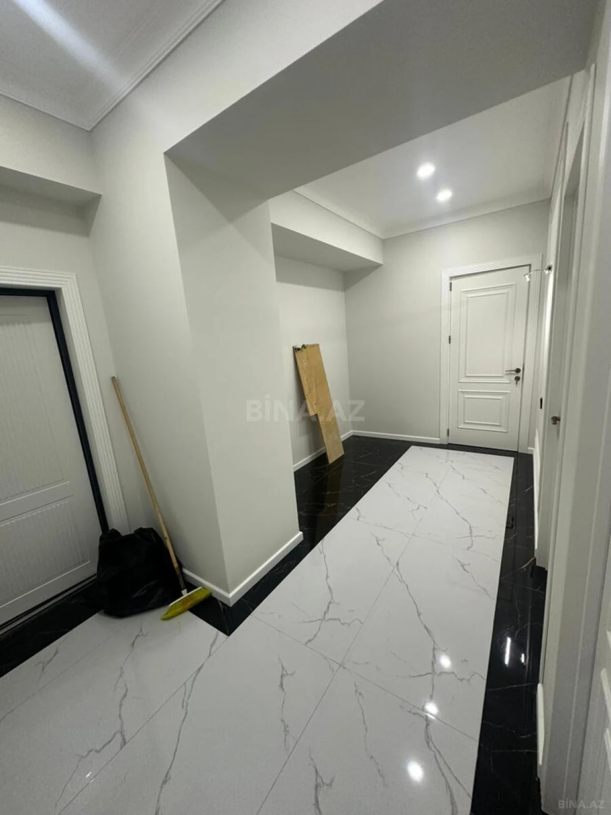 Satılır 3 otaqlı mənzil 100 m²