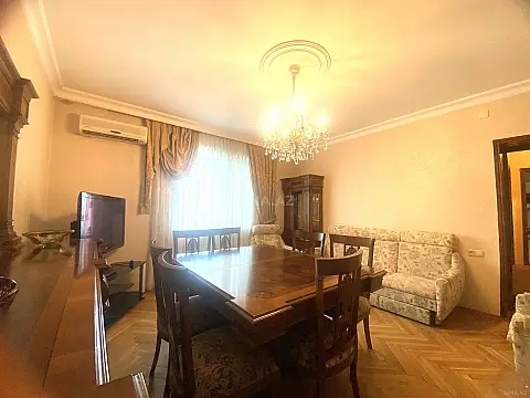 Satılır 4 otaqlı mənzil 105 m² — Bakı 4 otaq 105.00 m²