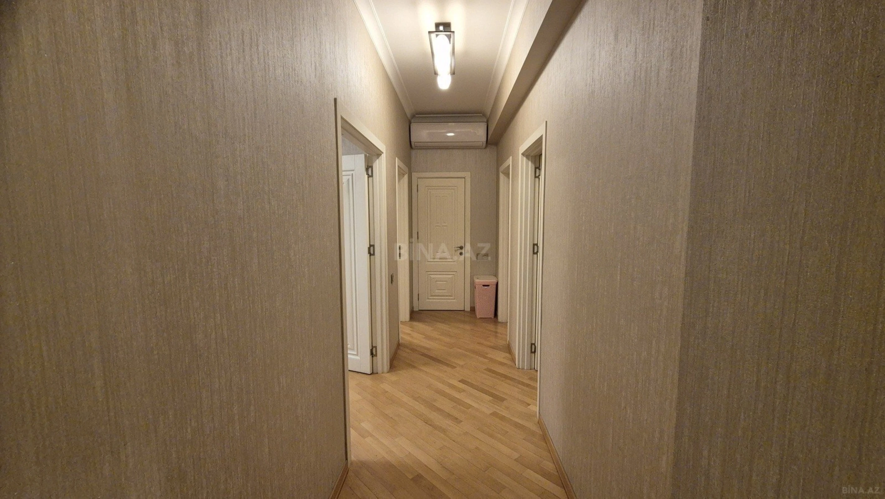 Satılır 4 otaqlı mənzil 114 m²