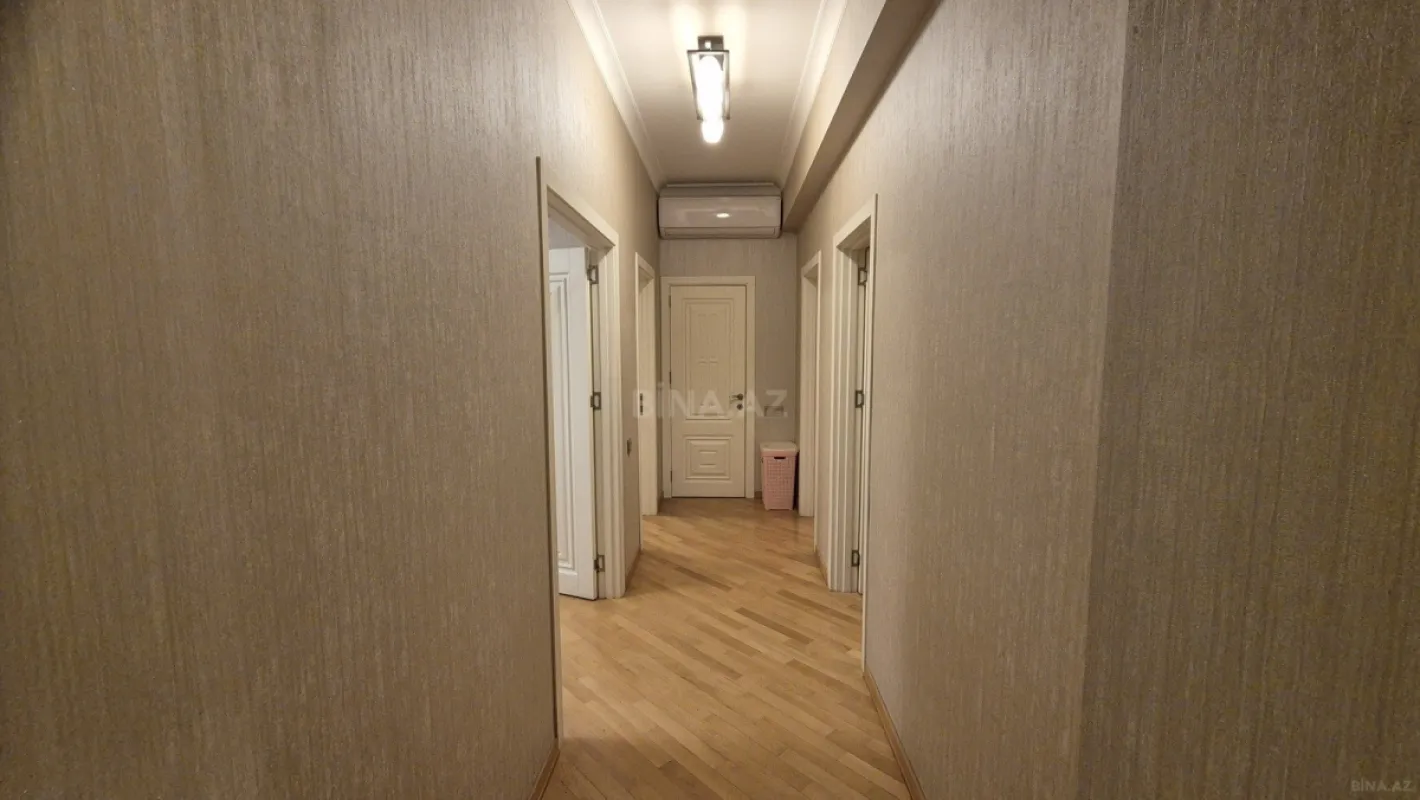 Satılır 4 otaqlı mənzil 114 m²