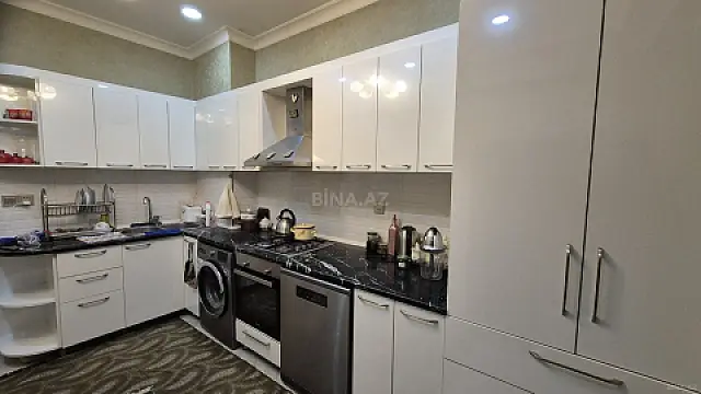 Satılır 4 otaqlı mənzil 114 m²