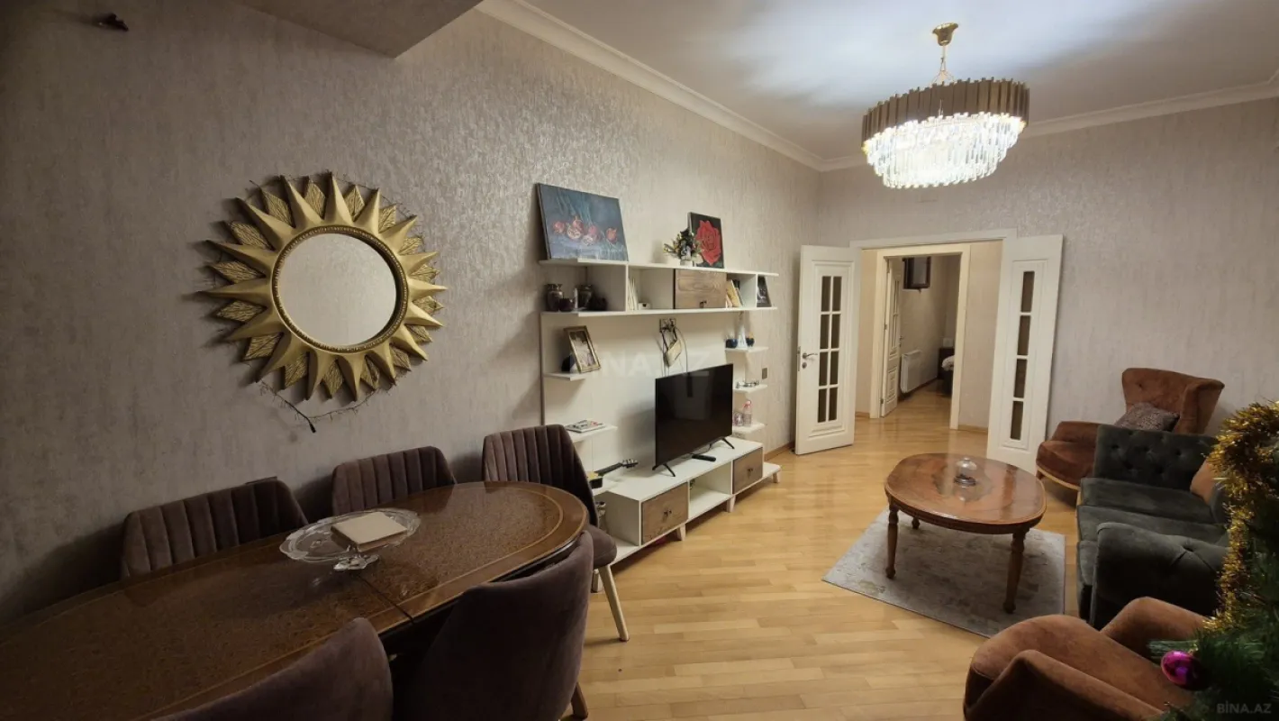 Satılır 4 otaqlı mənzil 114 m²