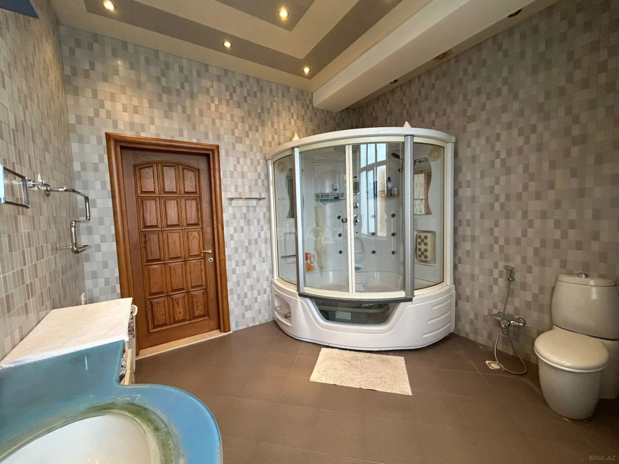 Satılır 3 otaqlı mənzil 175 m²