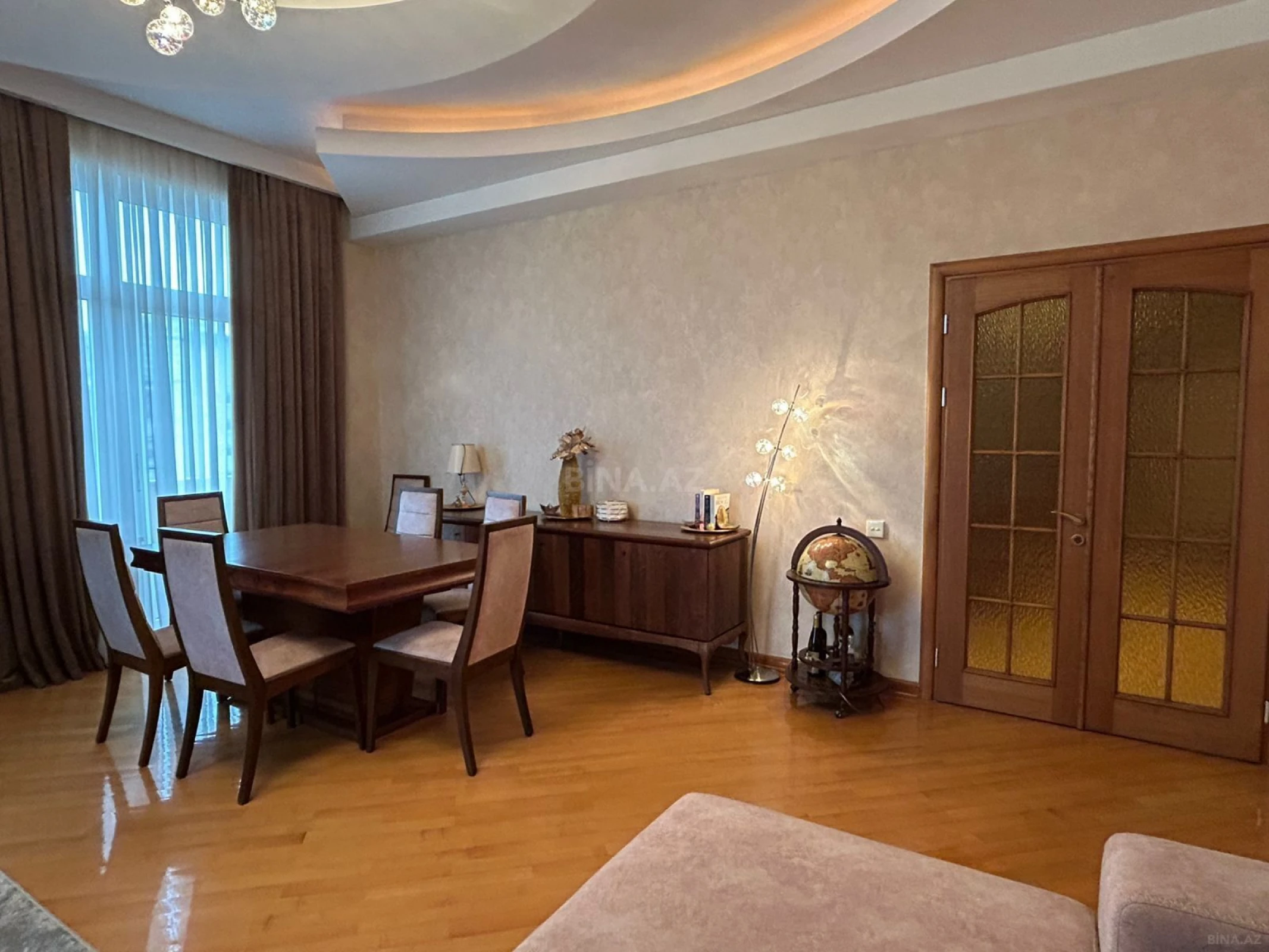 Satılır 3 otaqlı mənzil 175 m²