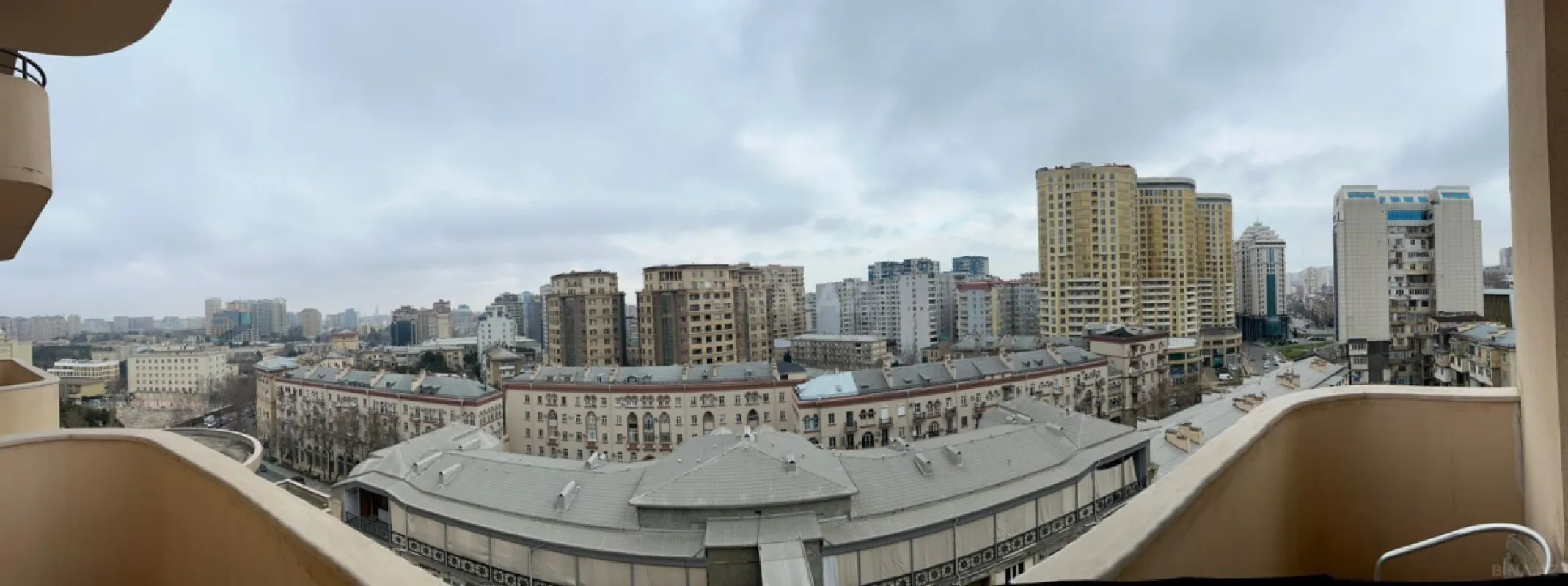 Satılır 3 otaqlı mənzil 175 m²