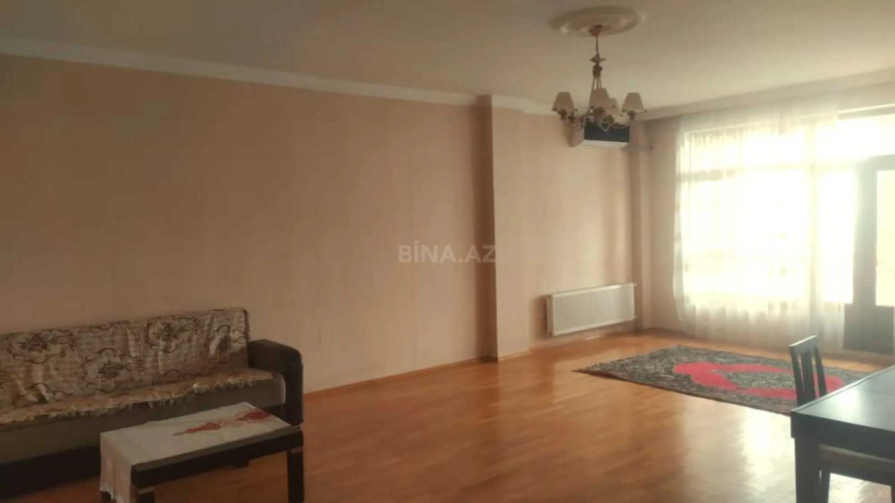Satılır 2 otaqlı mənzil 140 m²