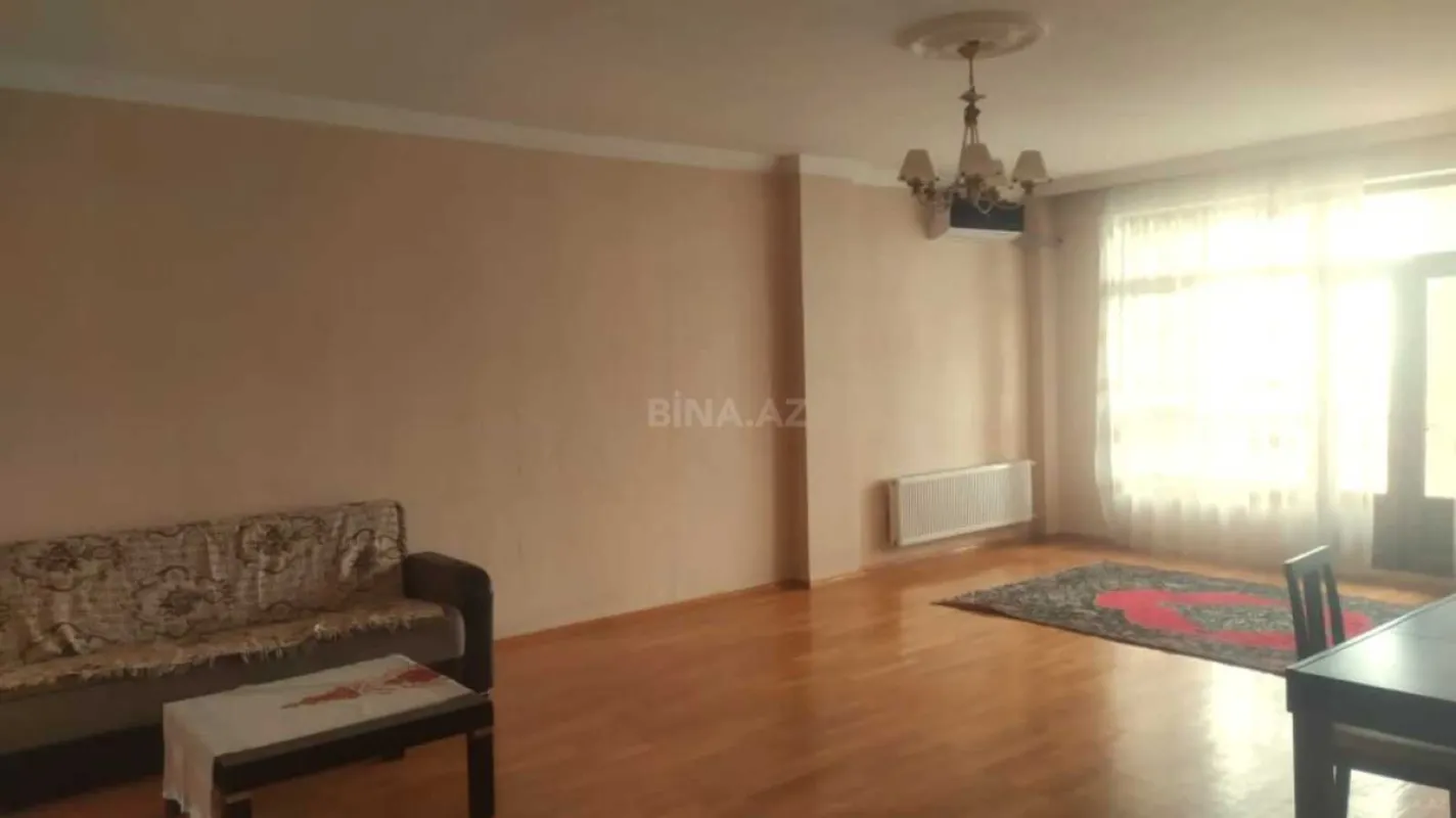 Satılır 2 otaqlı mənzil 140 m²