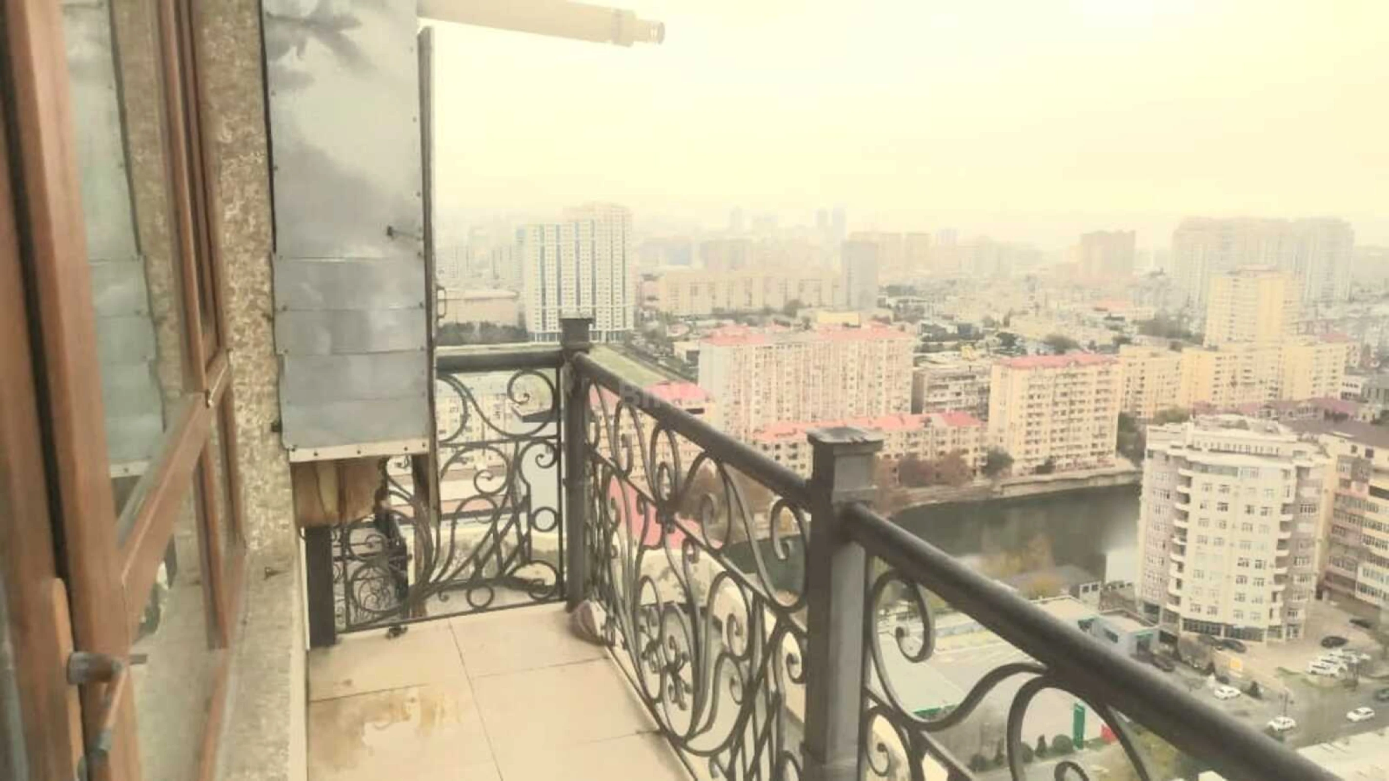 Satılır 2 otaqlı mənzil 140 m²