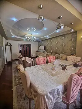 Satılır 3 otaqlı mənzil 141 m²