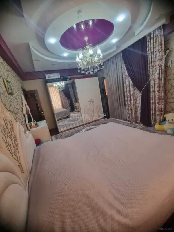 Satılır 3 otaqlı mənzil 141 m²