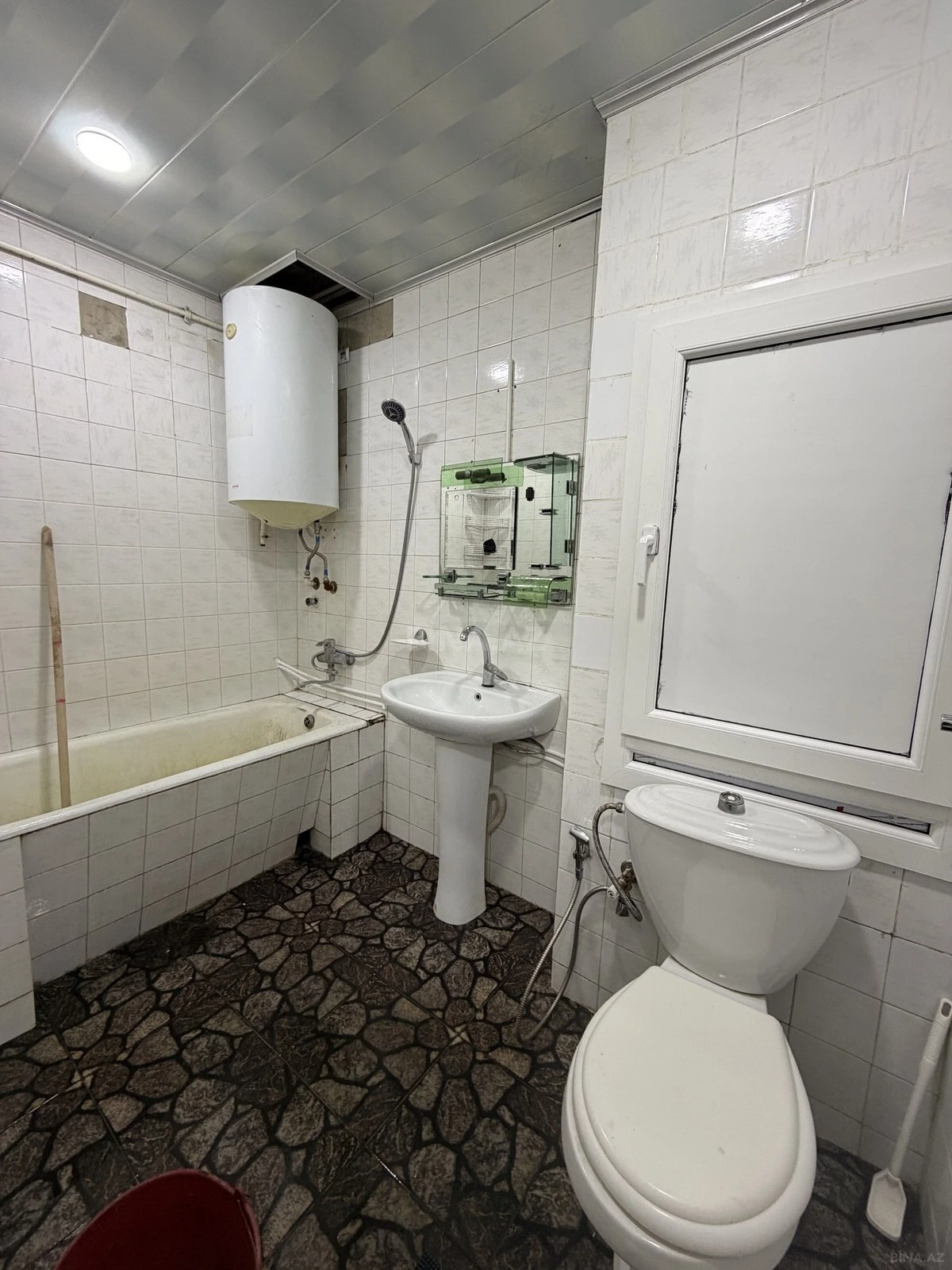 Kirayə verilir 2 otaqlı mənzil 60 m²