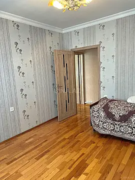Satılır 4 otaqlı mənzil 110 m²