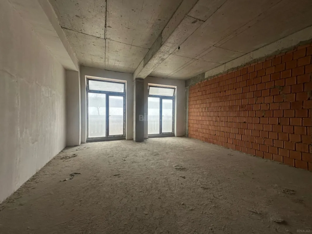 Satılır 3 otaqlı mənzil 138 m²