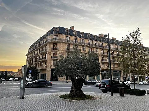 Satılır 3 otaqlı mənzil 138 m² — Bakı, Yeni Günəşli 3 otaq 138.00 m²