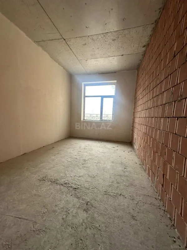 Satılır 3 otaqlı mənzil 138 m²
