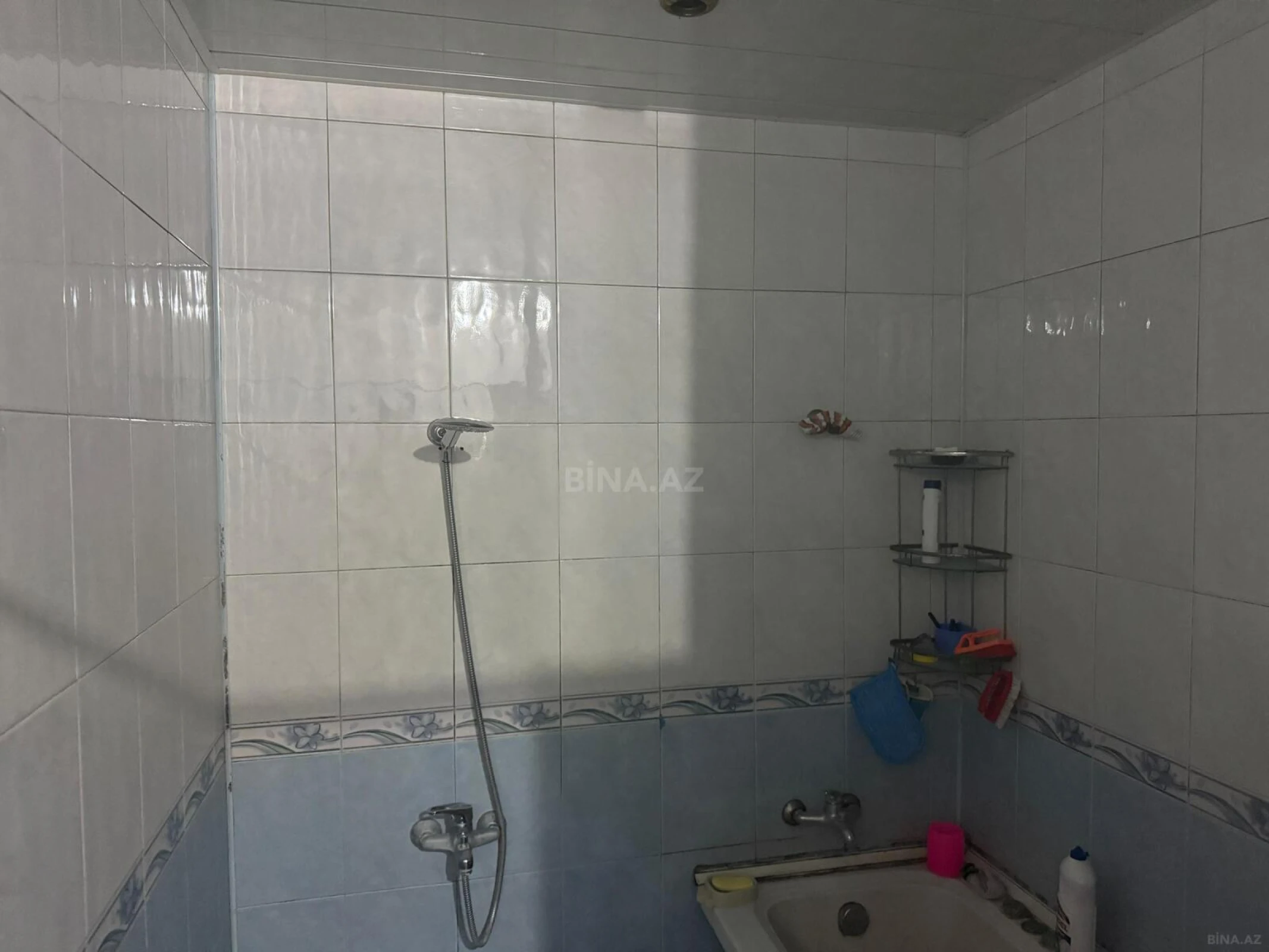 Satılır 4 otaqlı mənzil 158 m²