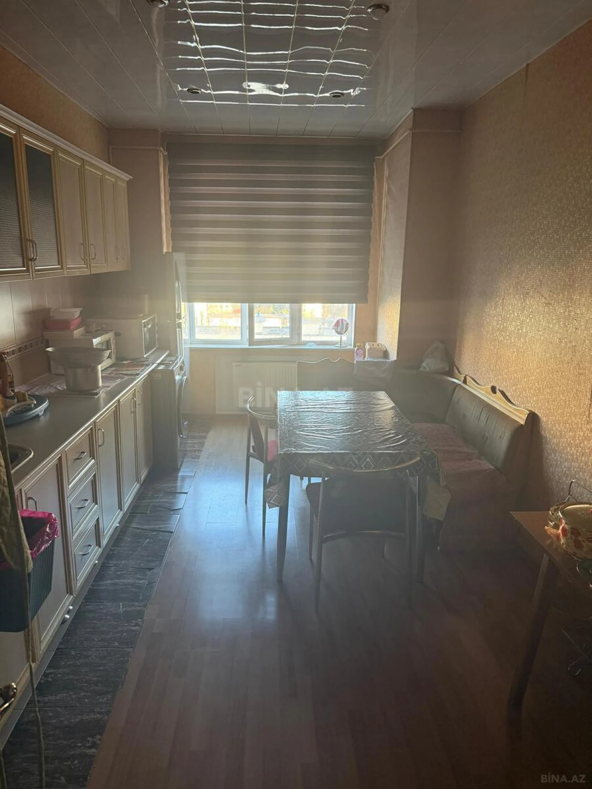 Satılır 4 otaqlı mənzil 158 m²