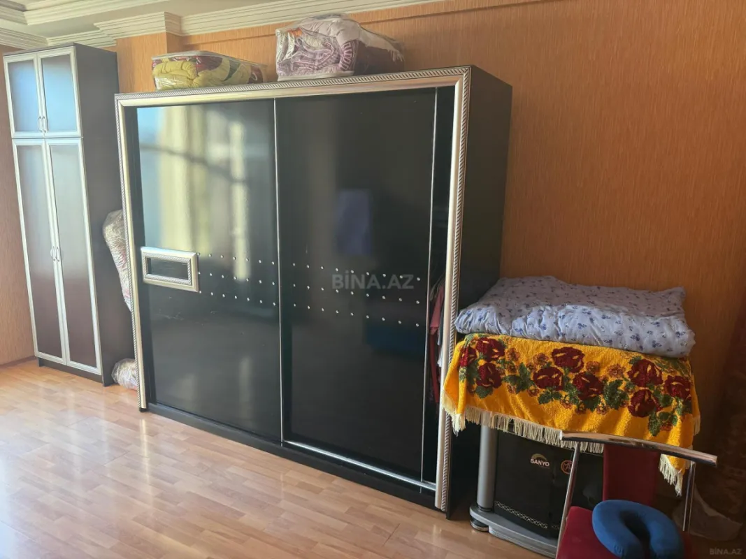 Satılır 4 otaqlı mənzil 158 m²