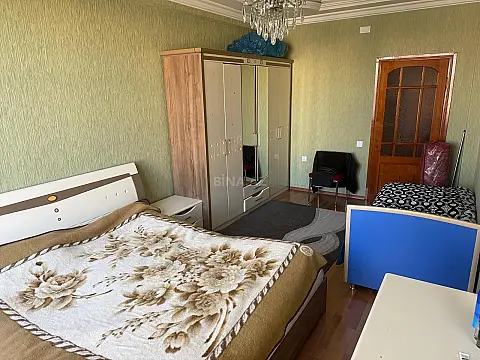 Satılır 4 otaqlı mənzil 158 m²