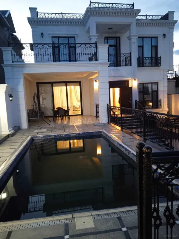 Satılır 7 otaqlı həyət evi 510 m²