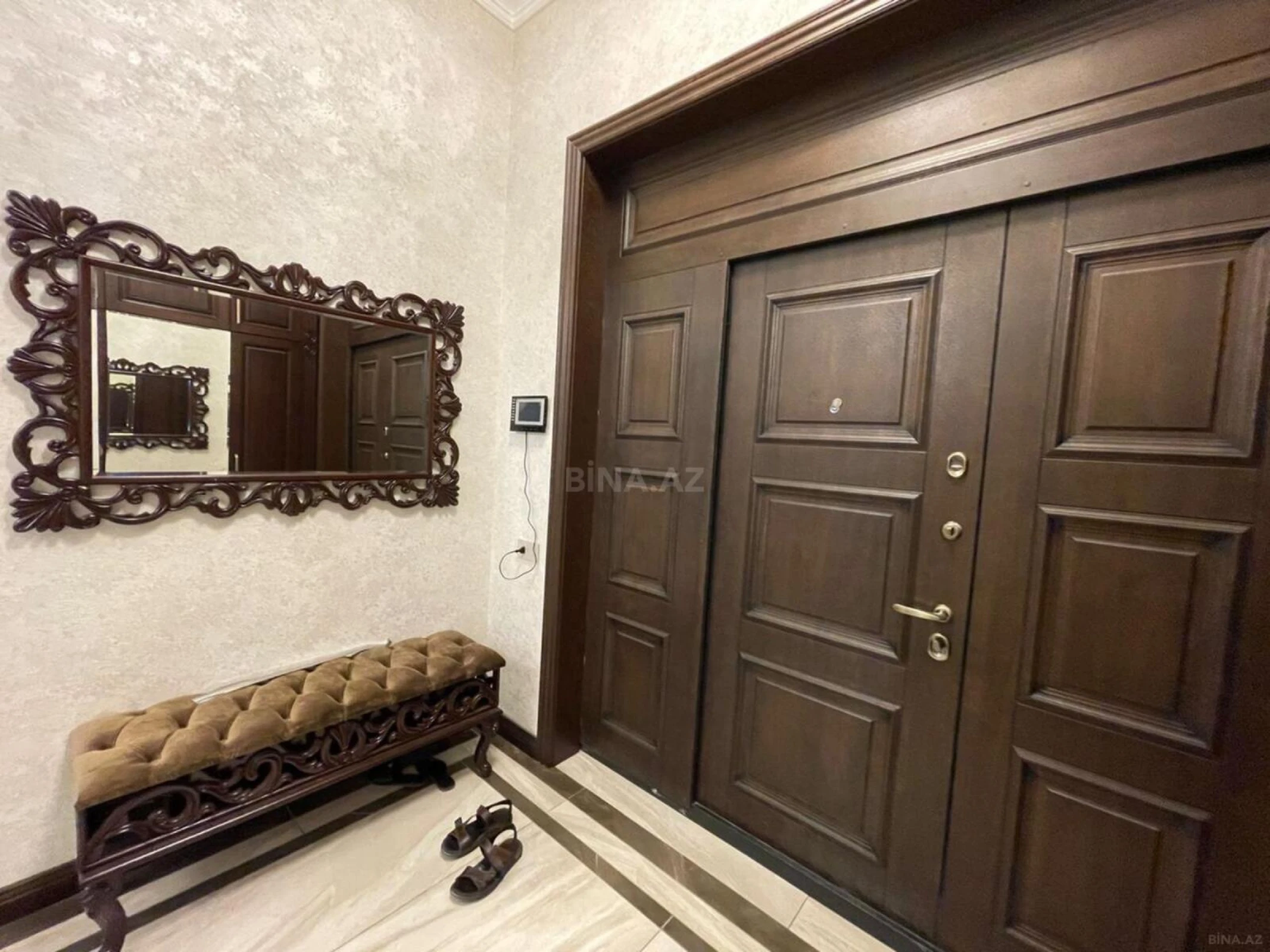 Satılır 7 otaqlı həyət evi 510 m²