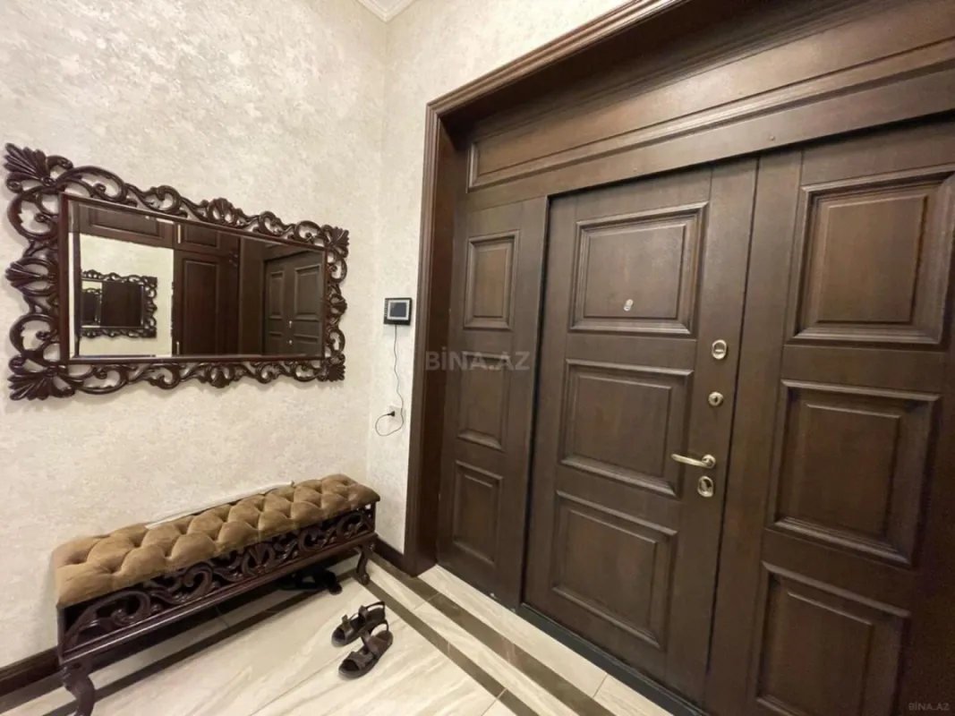 Satılır 7 otaqlı həyət evi 510 m²