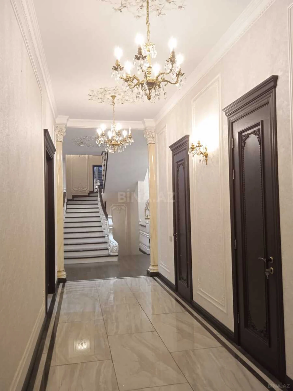 Satılır 7 otaqlı həyət evi 510 m²