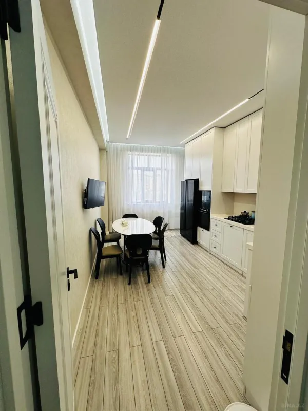 Satılır 3 otaqlı mənzil 110 m²