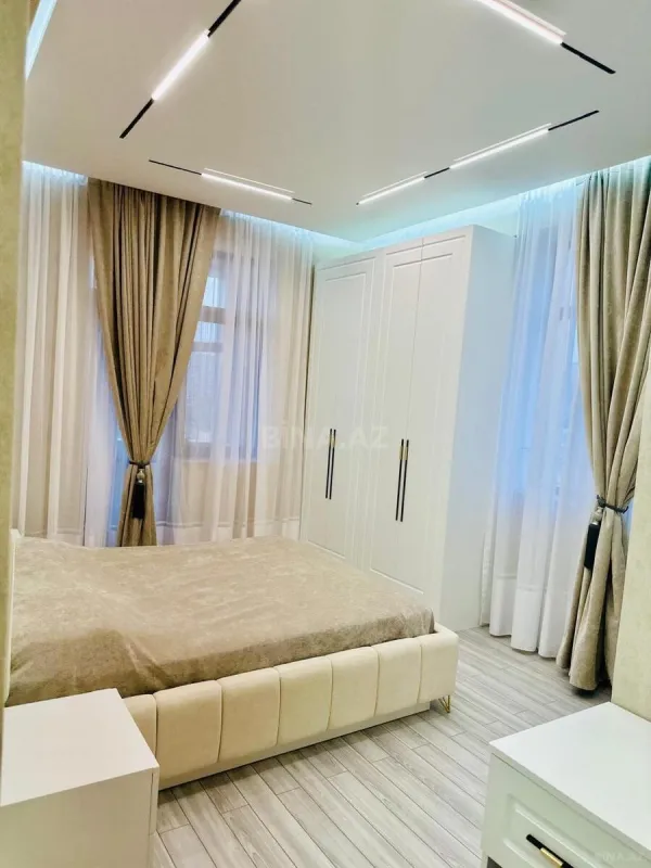 Satılır 3 otaqlı mənzil 110 m²