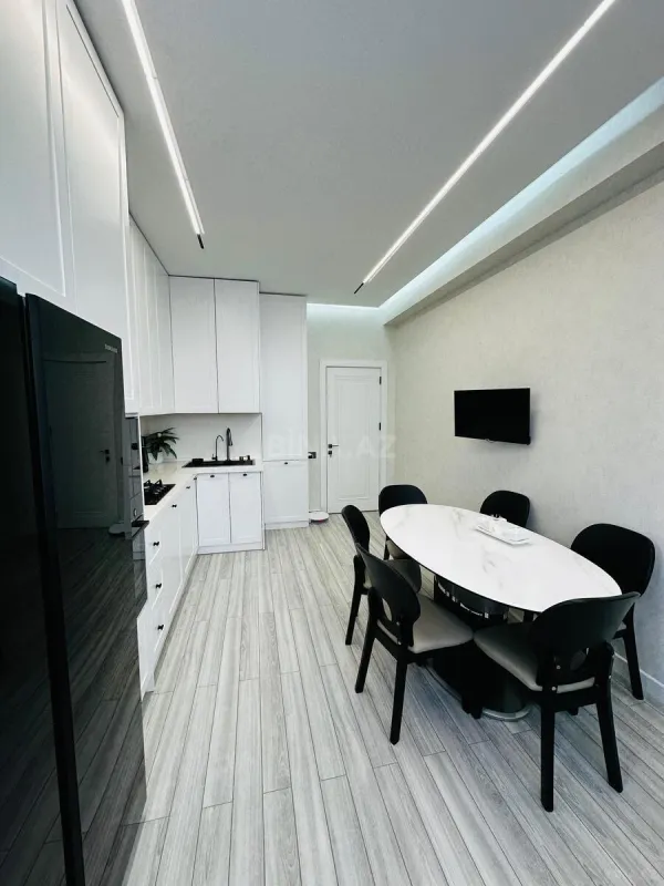 Satılır 3 otaqlı mənzil 110 m²