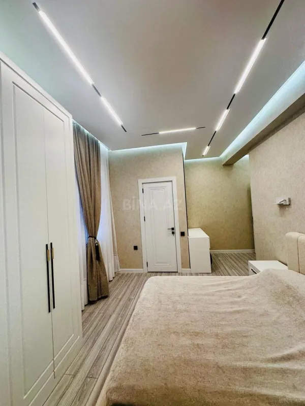 Satılır 3 otaqlı mənzil 110 m²