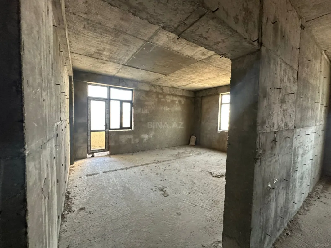 Satılır 3 otaqlı mənzil 147 m²