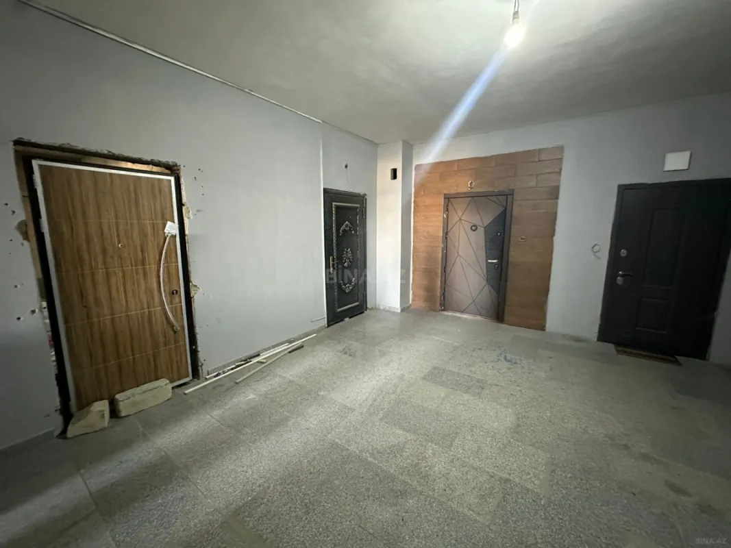Satılır 3 otaqlı mənzil 147 m²