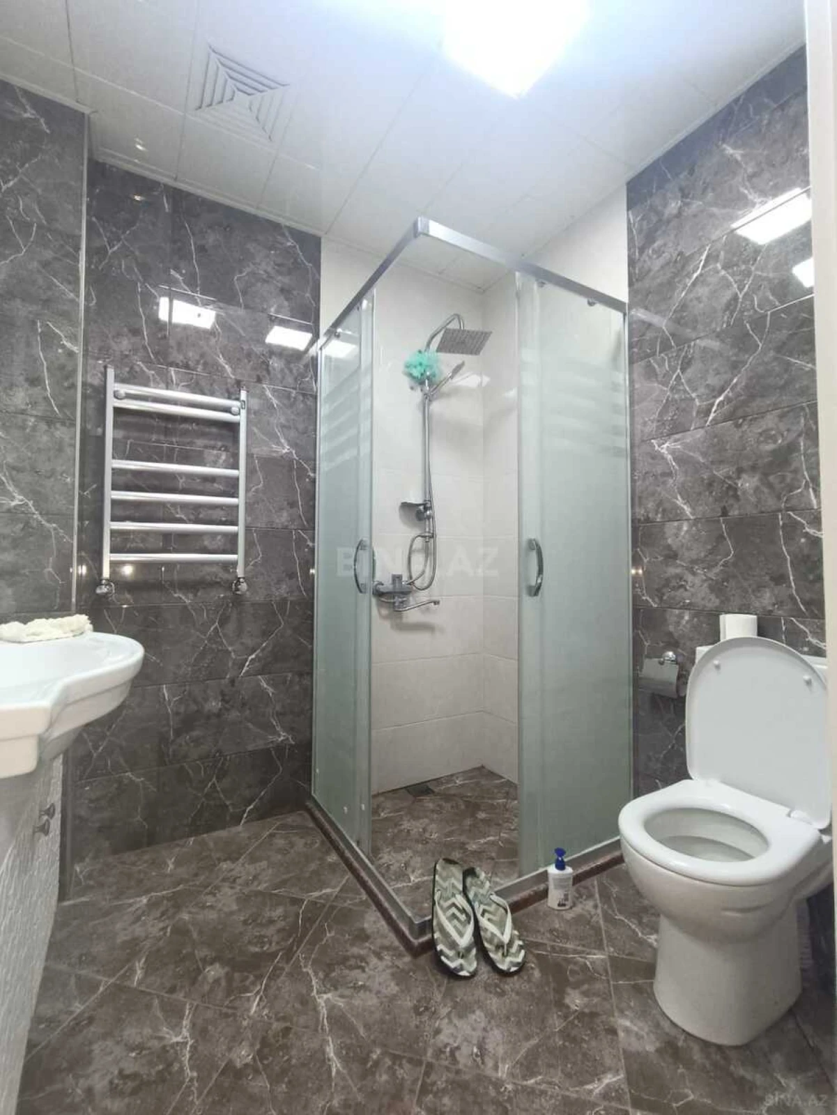Satılır 2 otaqlı mənzil 75 m²