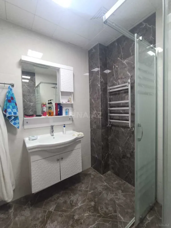Satılır 2 otaqlı mənzil 75 m²