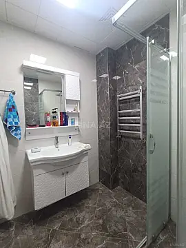 Satılır 2 otaqlı mənzil 75 m²