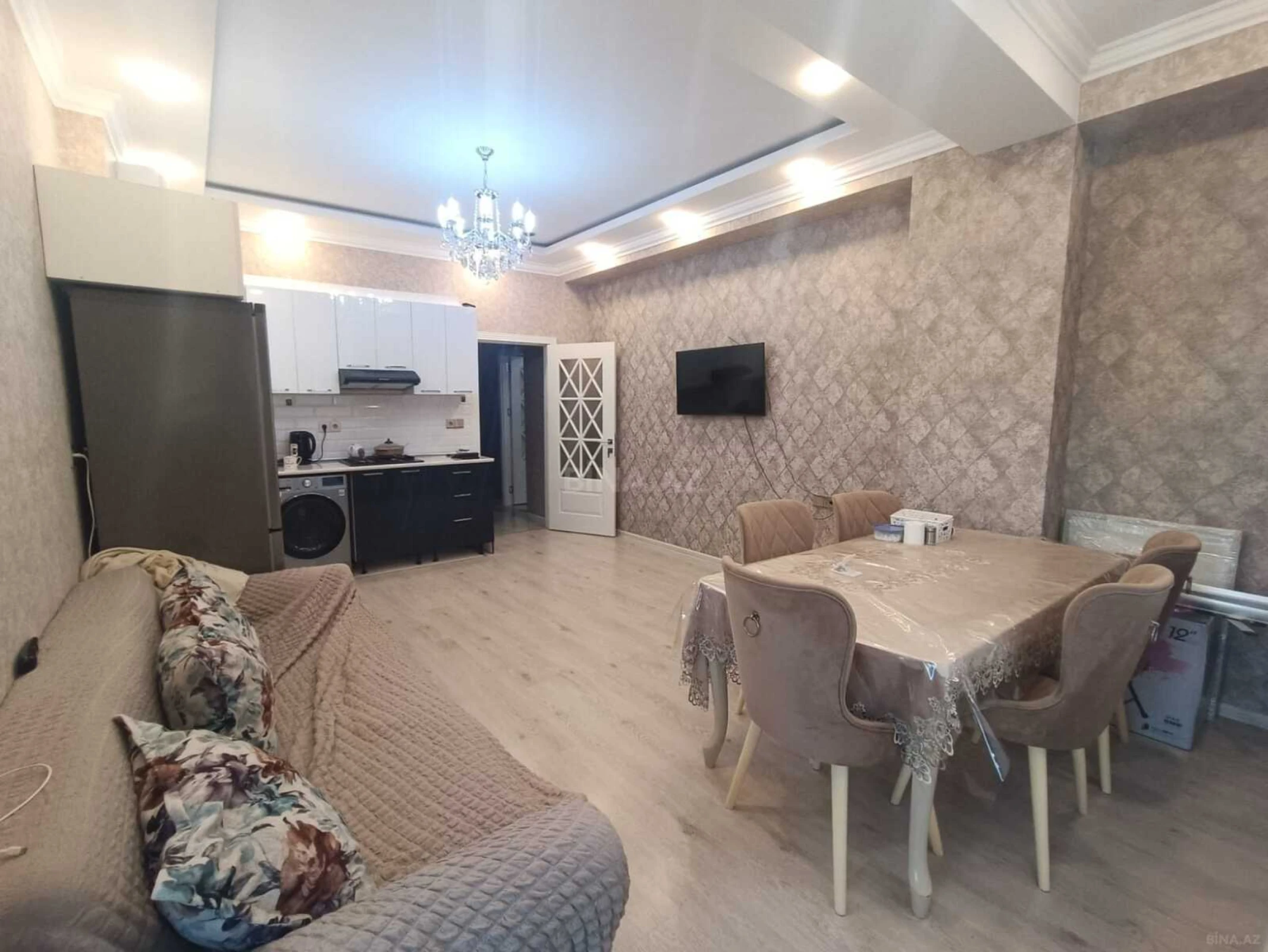 Satılır 2 otaqlı mənzil 75 m²