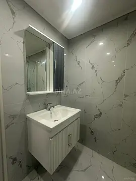 Kirayə verilir 2 otaqlı mənzil 45 m²