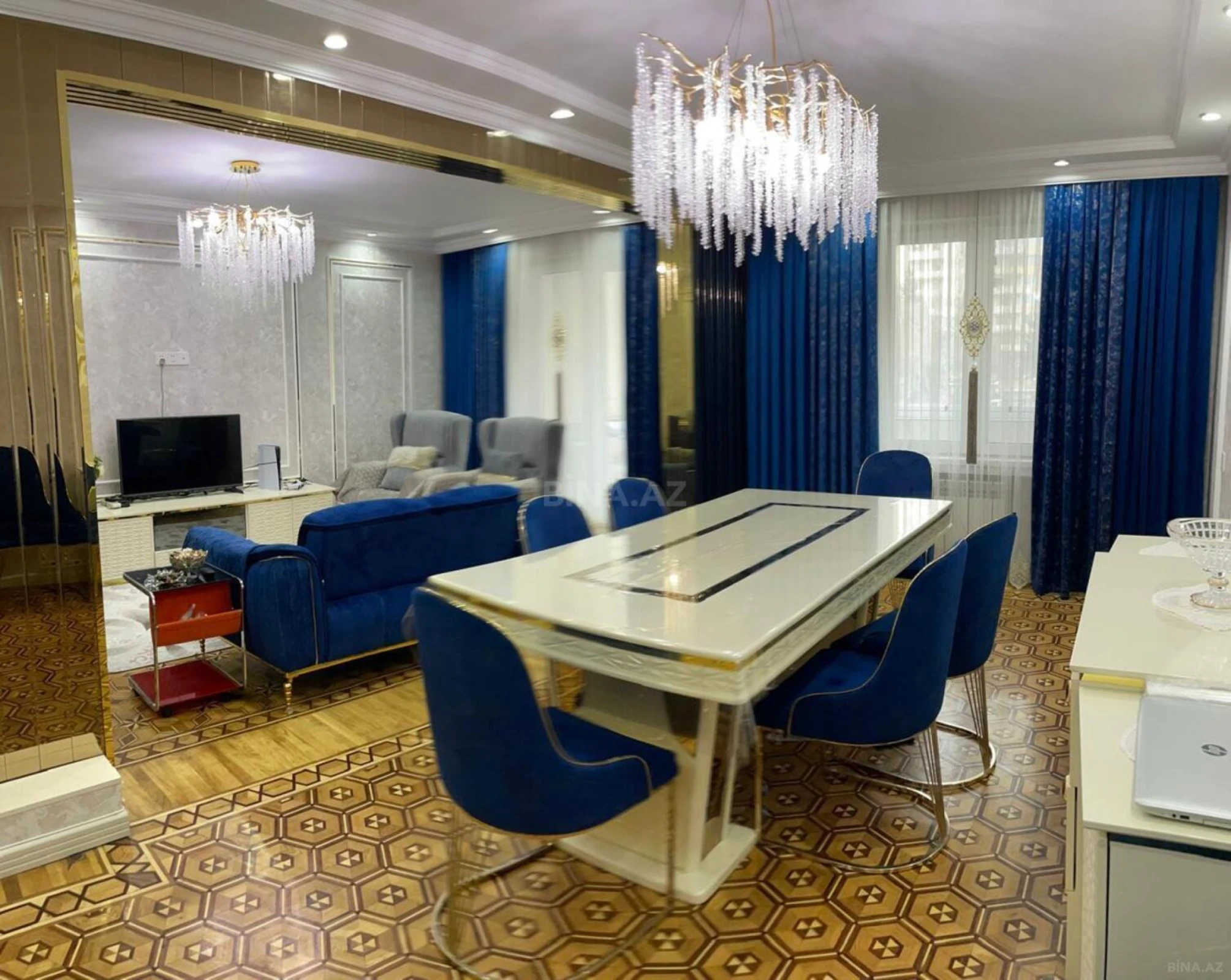Satılır 5 otaqlı mənzil 120 m²