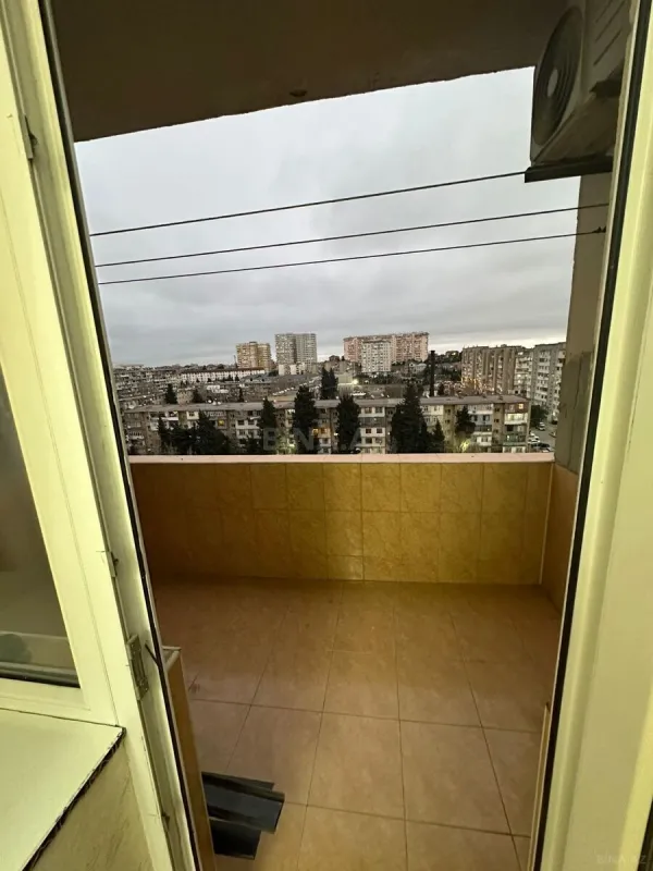 Satılır 3 otaqlı mənzil 120 m²