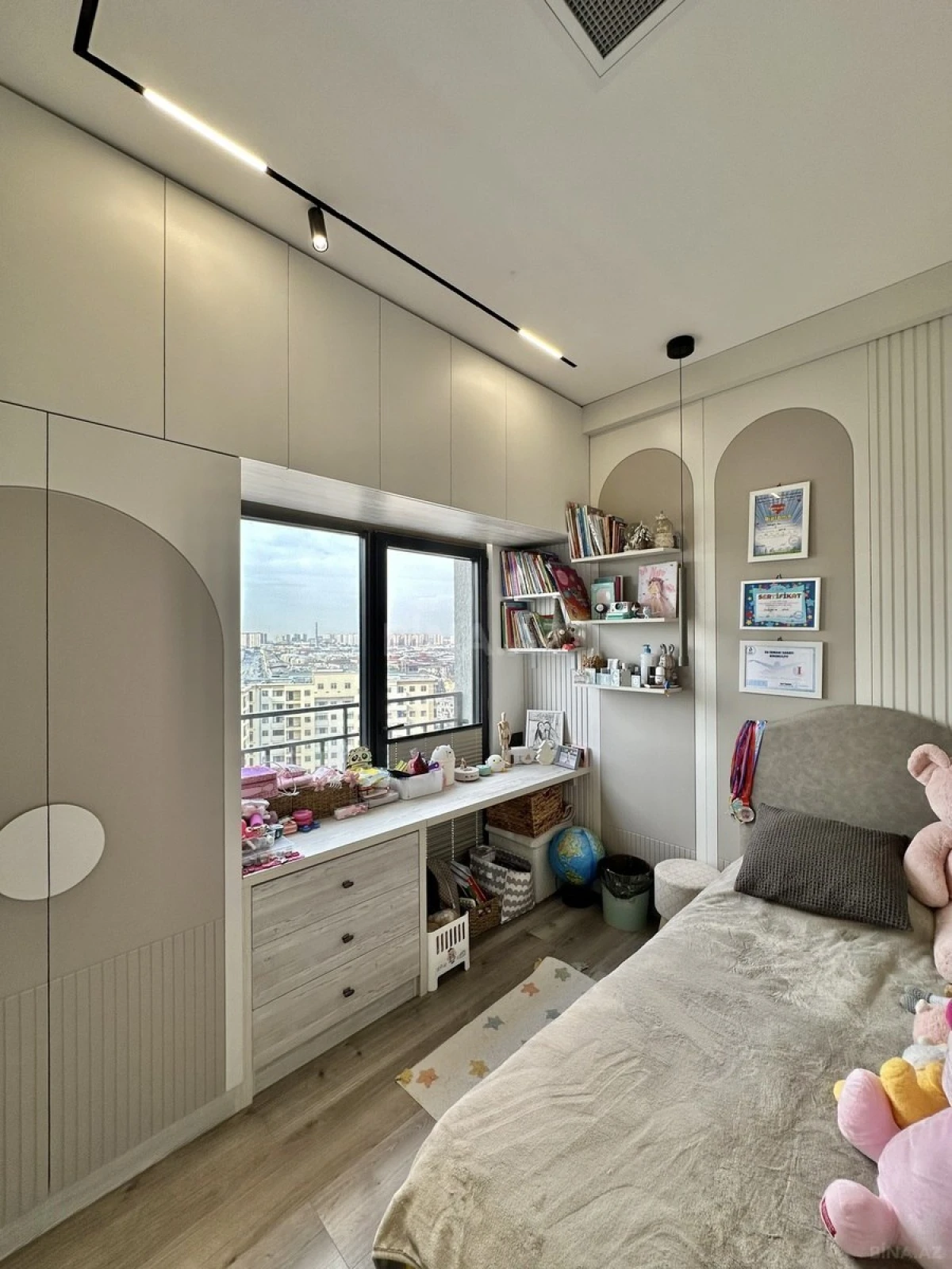 Satılır 3 otaqlı mənzil 87 m²