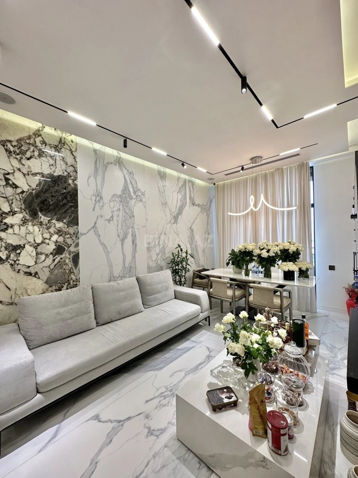 Satılır 3 otaqlı mənzil 87 m²