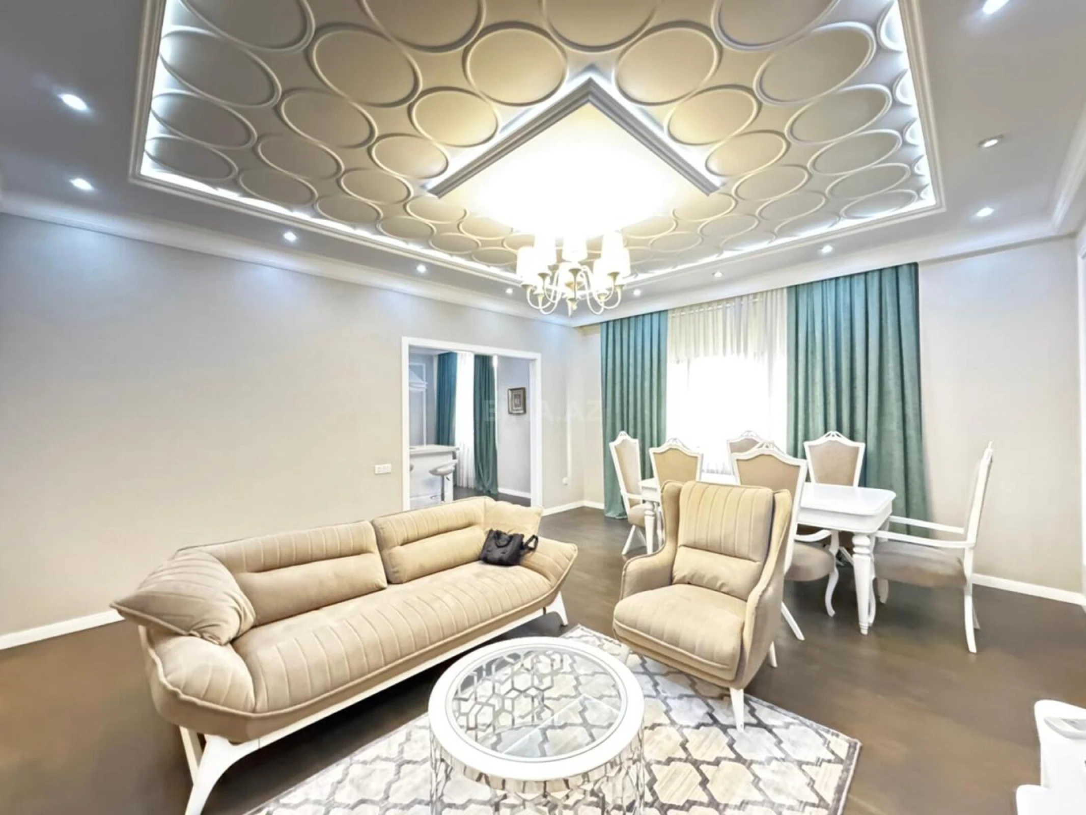 Satılır 2 otaqlı mənzil 110 m²