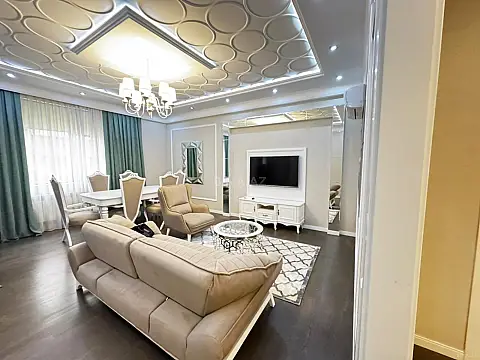 Satılır 2 otaqlı mənzil 110 m²