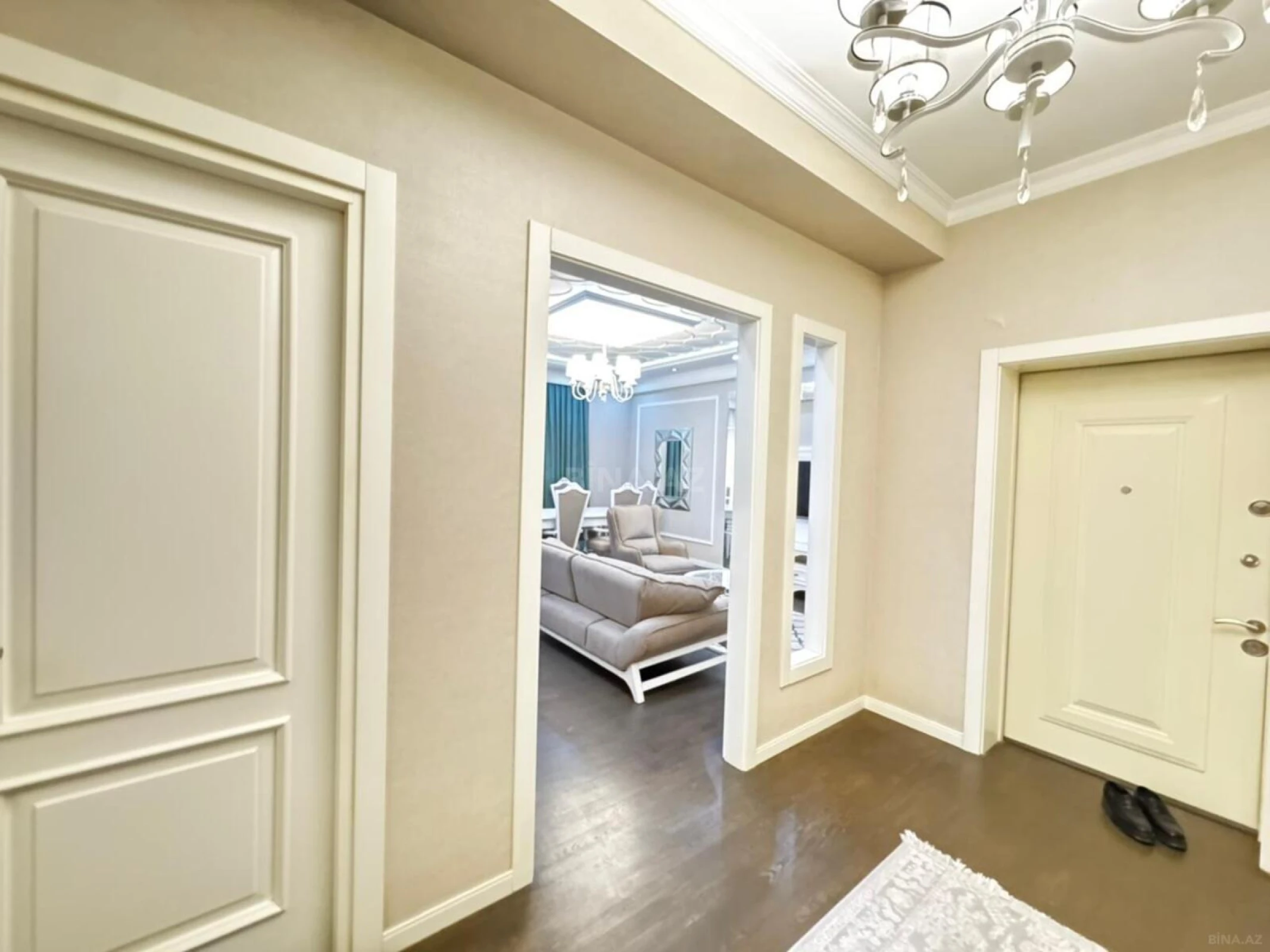 Satılır 2 otaqlı mənzil 110 m²
