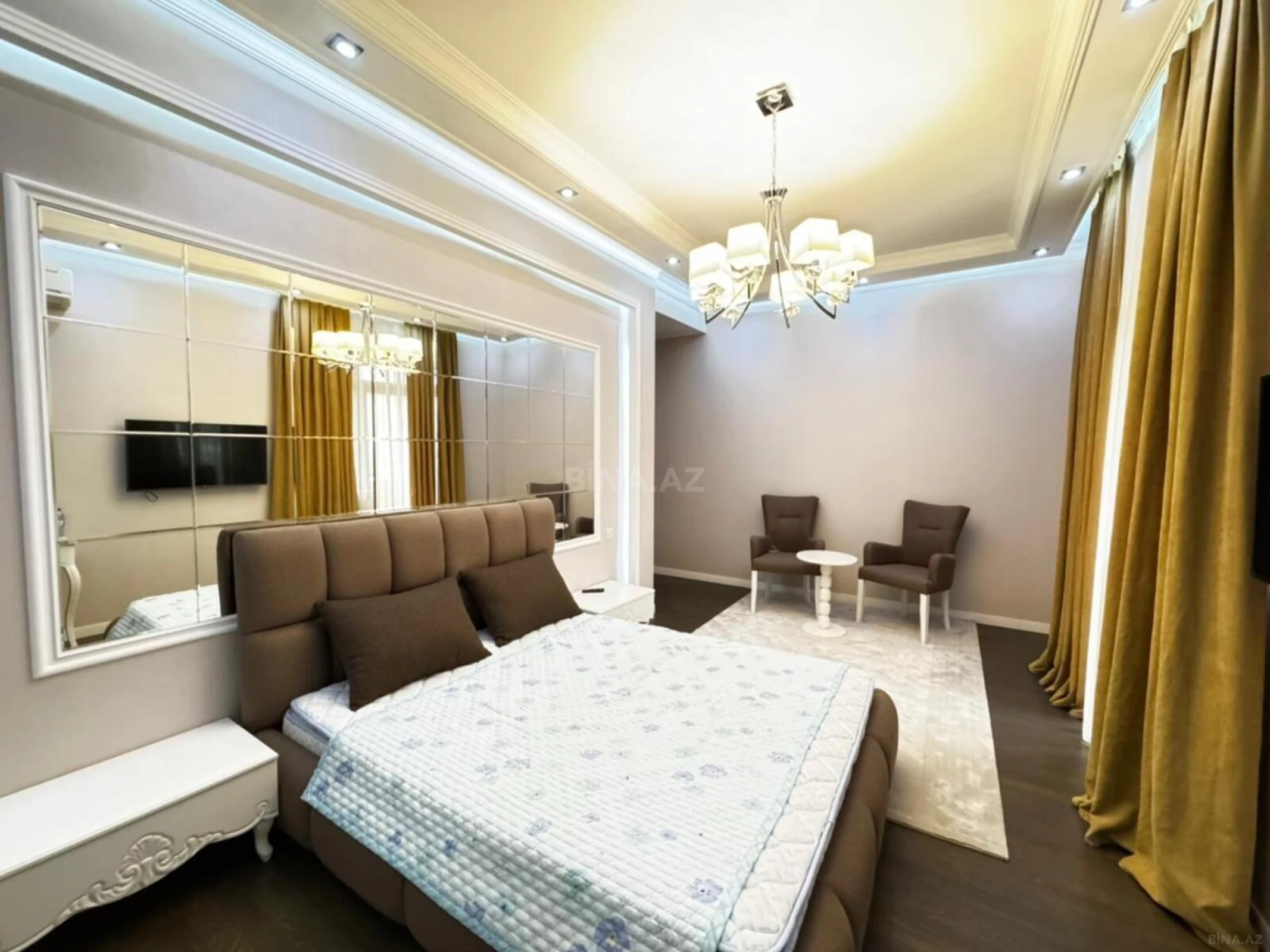 Satılır 2 otaqlı mənzil 110 m²