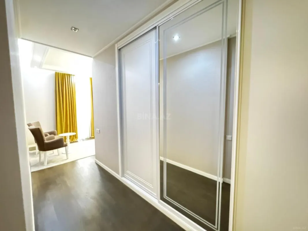 Satılır 2 otaqlı mənzil 110 m²