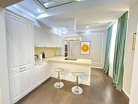 Satılır 2 otaqlı mənzil 110 m²