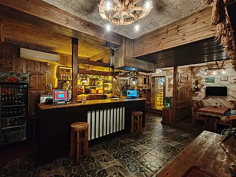 Satılır obyekt 200 m²